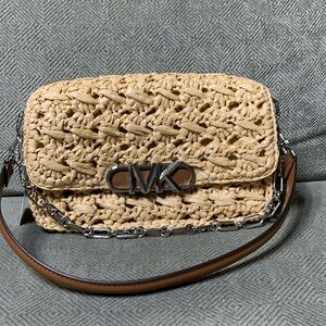BRAND NEW 🔥 MICHAEL KORS HAND CROCHETED BAG 😍